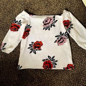 ANN TAYLOR FACTORY WHITE FLORAL PRINT OFF THE SHOULDER BLOUSE, SIZE MEDIUM